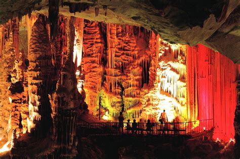 grutas de garcia - feria de león 2024 cartelera